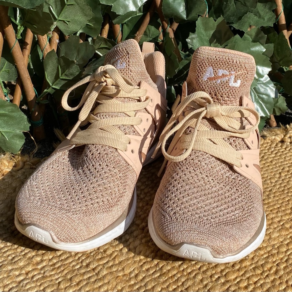 APL Athletic Propulsion Labs Sneakers Womens US7.5 color Blush